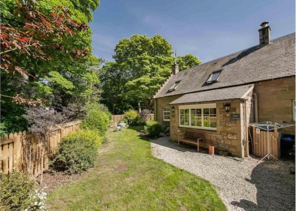 Charming 3/4 Bedroom Semi-Detached Cottage. Carberry Exteriér fotografie